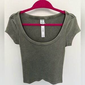 ✨ NWT Women’s VS PINK Ribbed Scoop Neck Tee – Sage Green, Size Small ✨